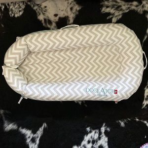 DockATot Deluxe+ Dock in Chevron Silver